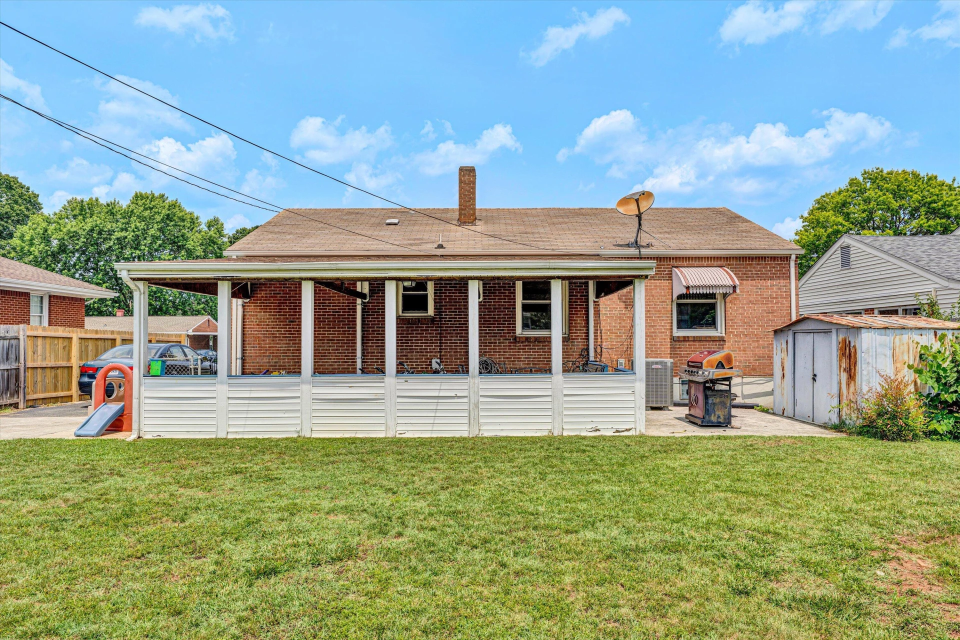139 Christian AVE - Photo 29