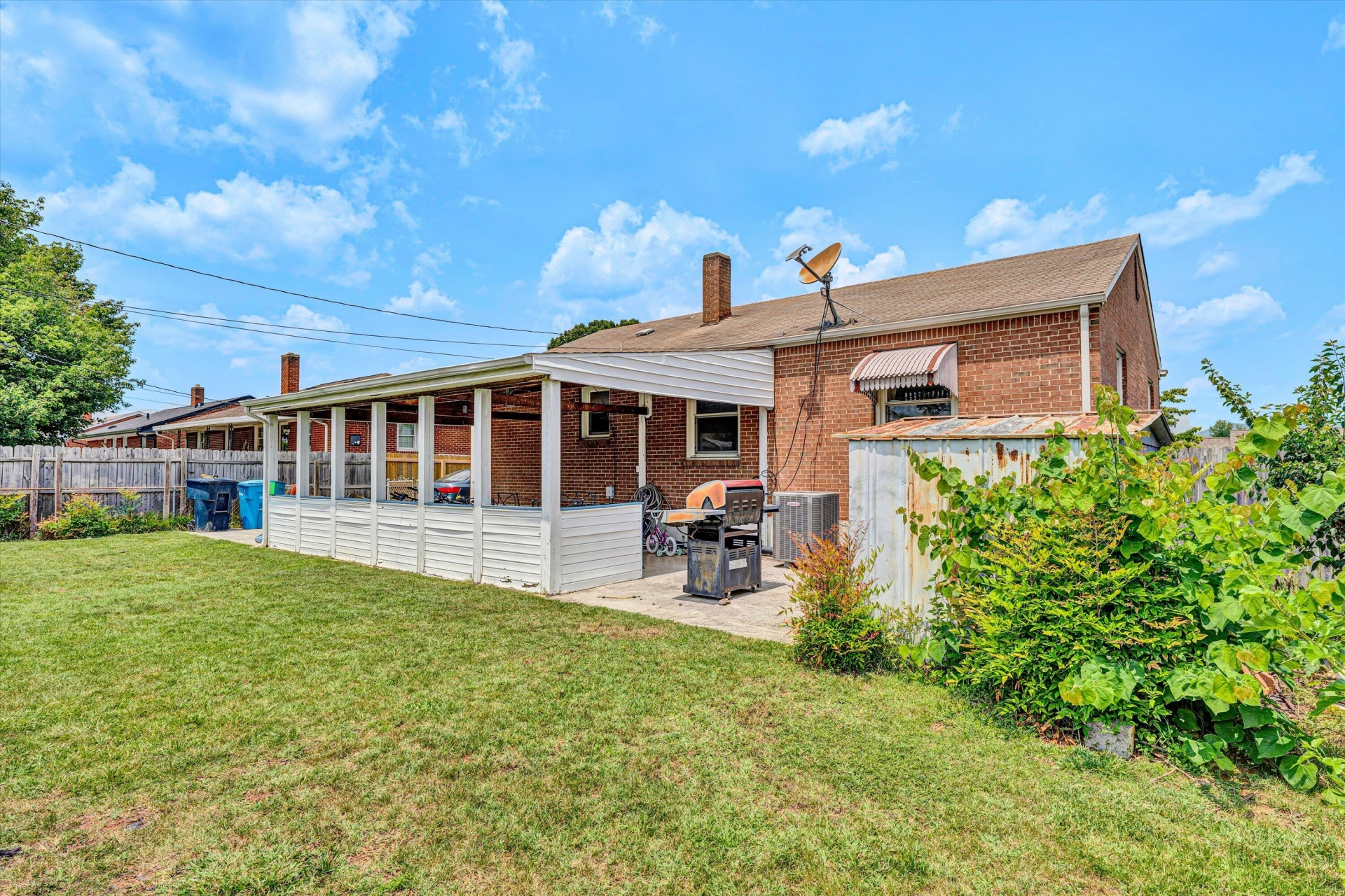 139 Christian AVE - Photo 30
