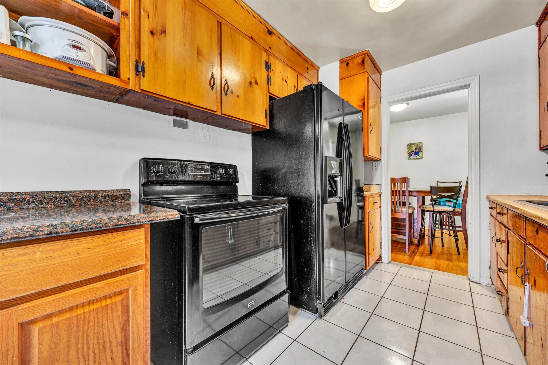 139 Christian AVE - Photo 8