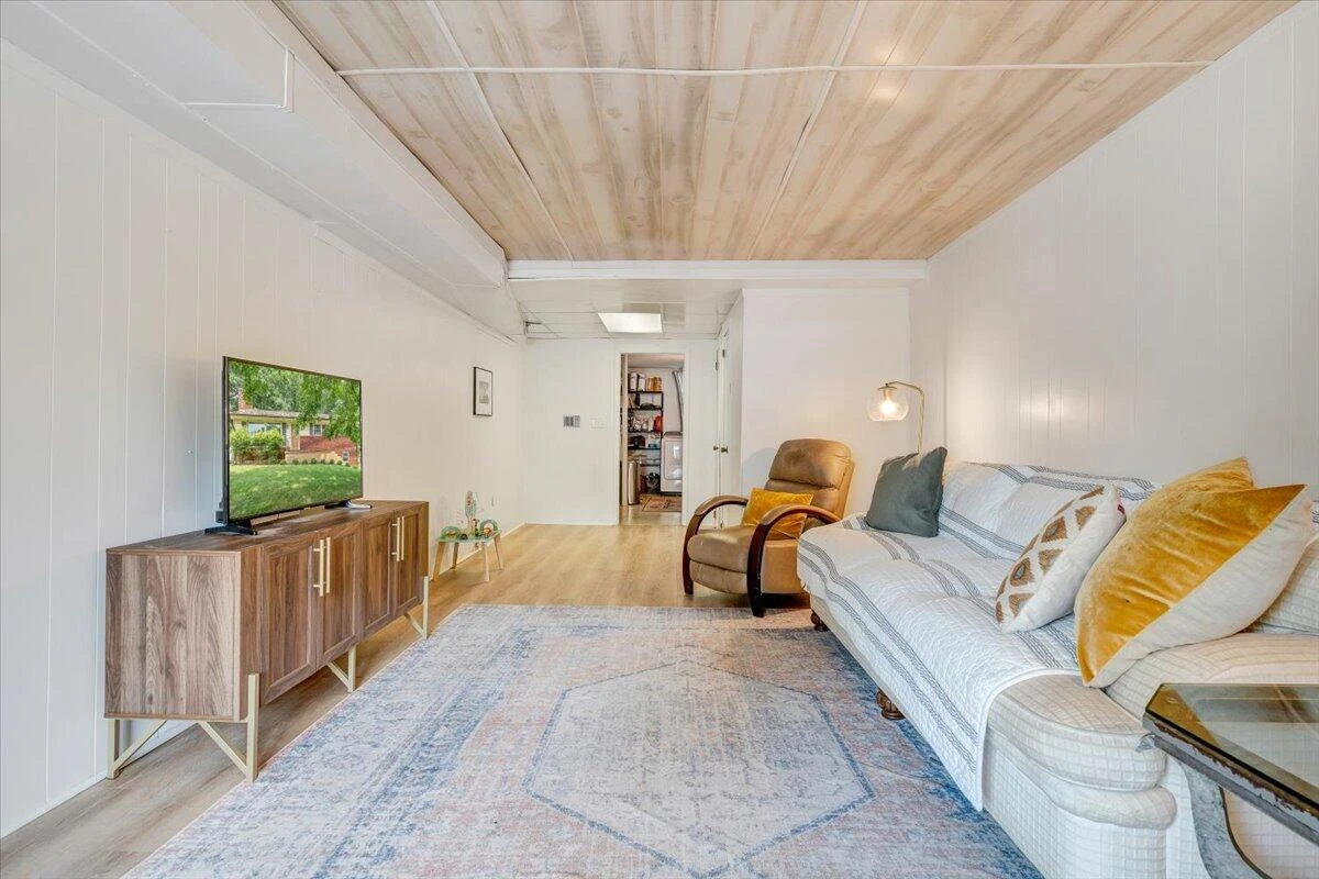 4332 Bandy RD - Photo 35