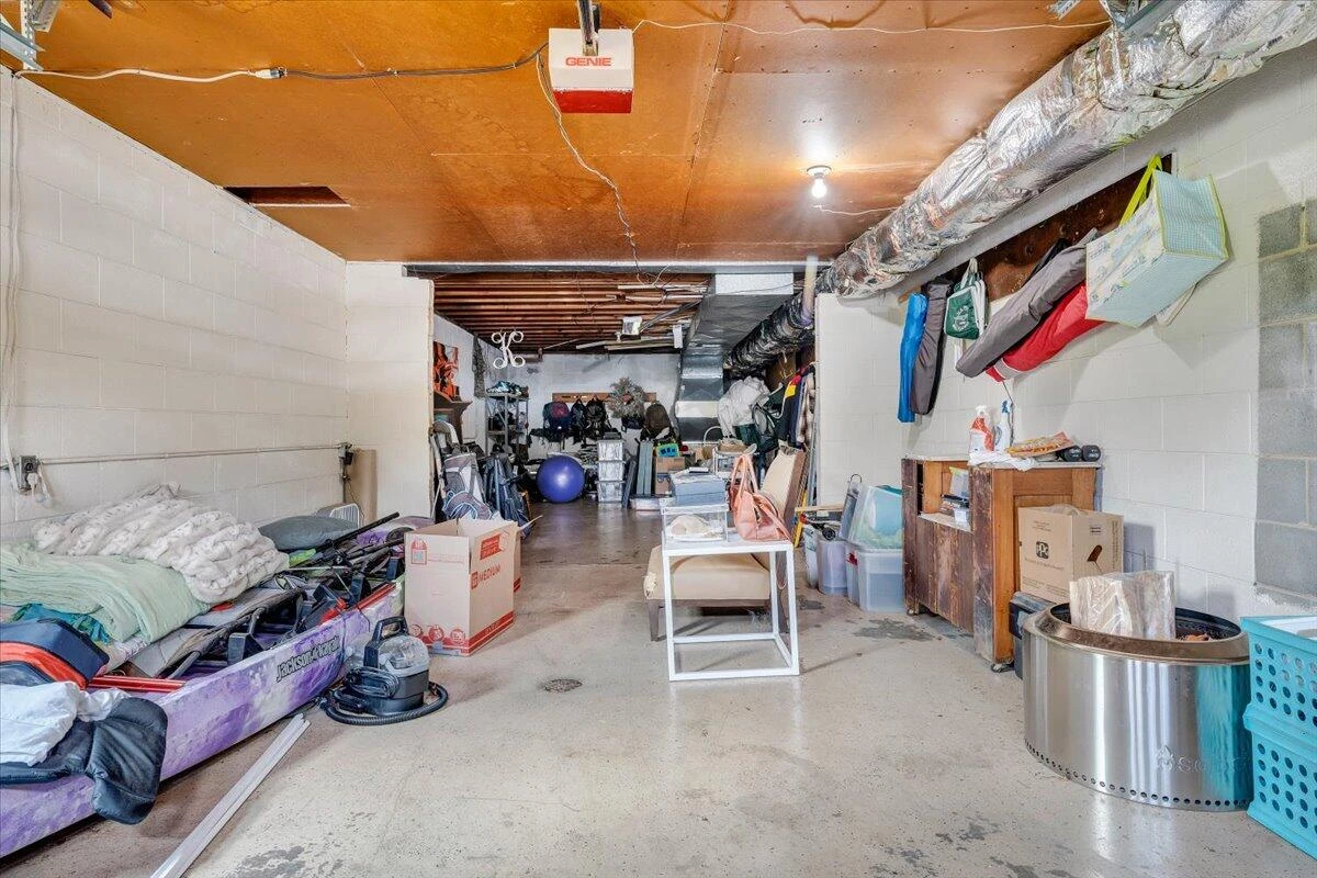 4332 Bandy RD - Photo 37