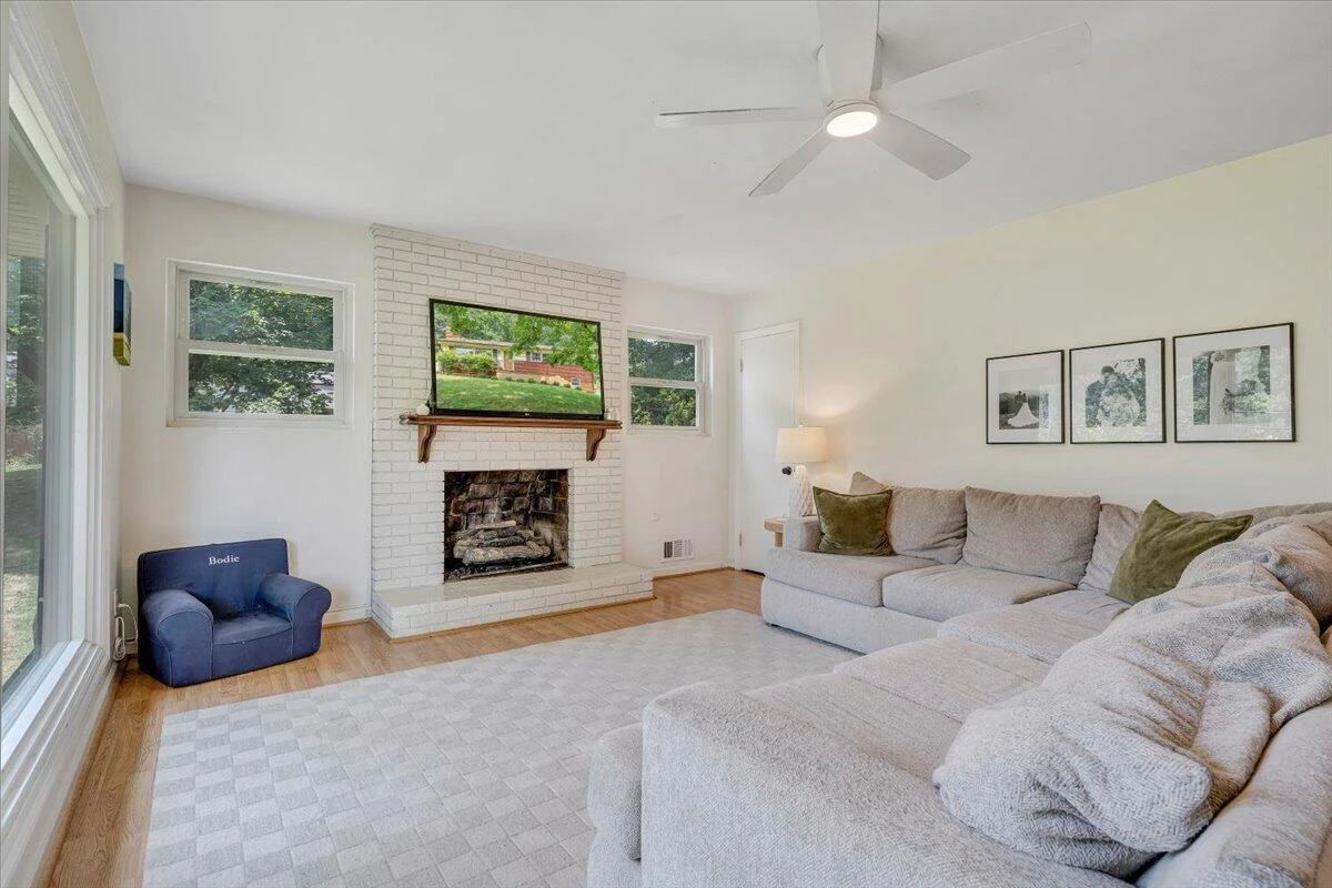 4332 Bandy RD - Photo 7