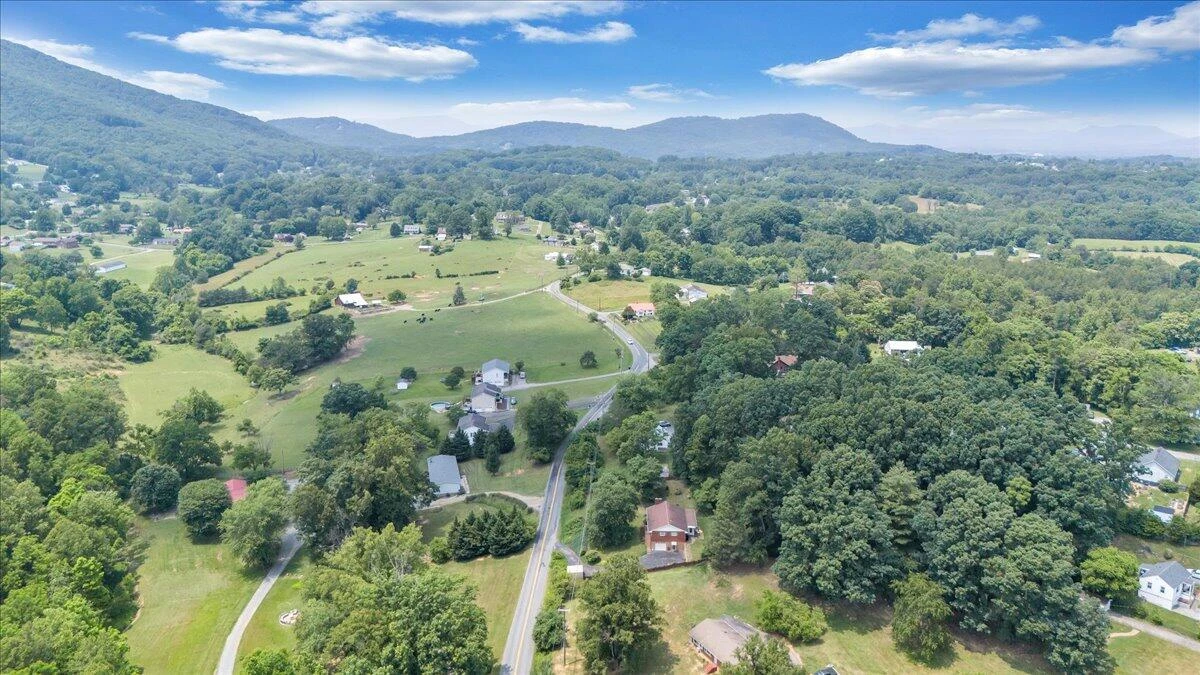 4332 Bandy RD - Photo 52