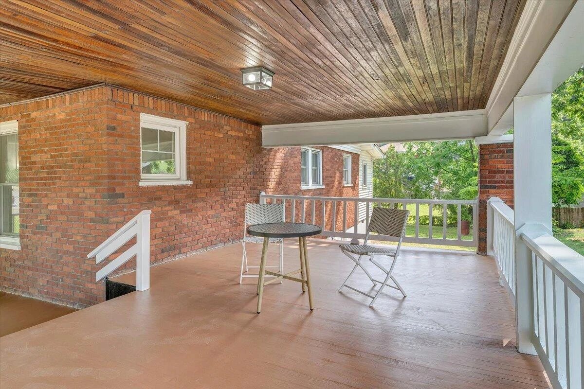 2009 Holley RD - Photo 6