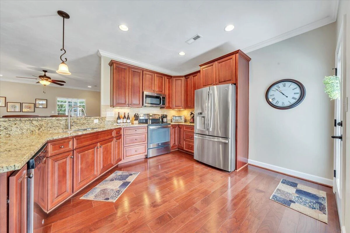 73 Medallion CT - Photo 12