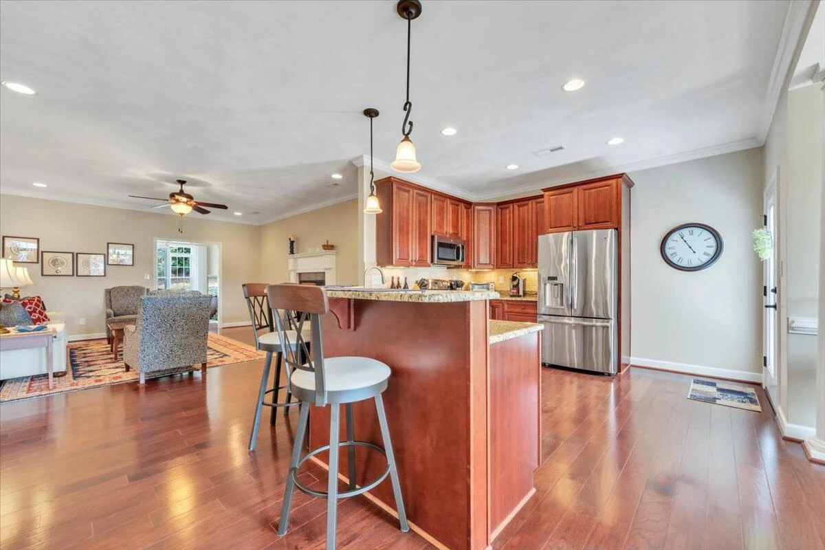 73 Medallion CT - Photo 14