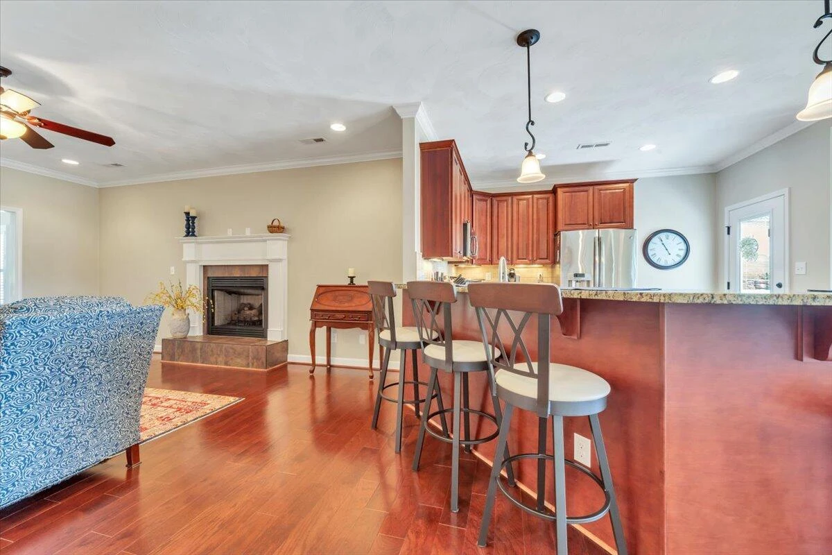73 Medallion CT - Photo 15
