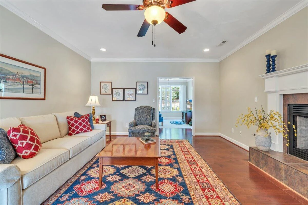 73 Medallion CT - Photo 17