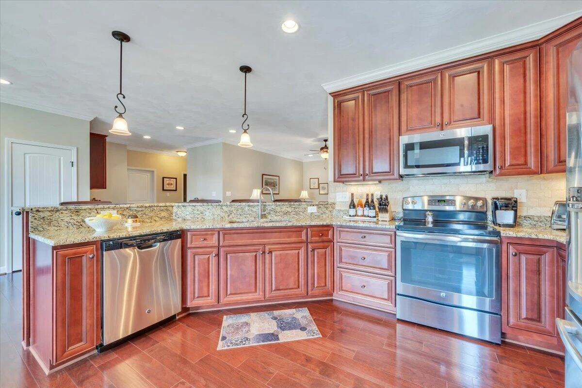 73 Medallion CT - Photo 34