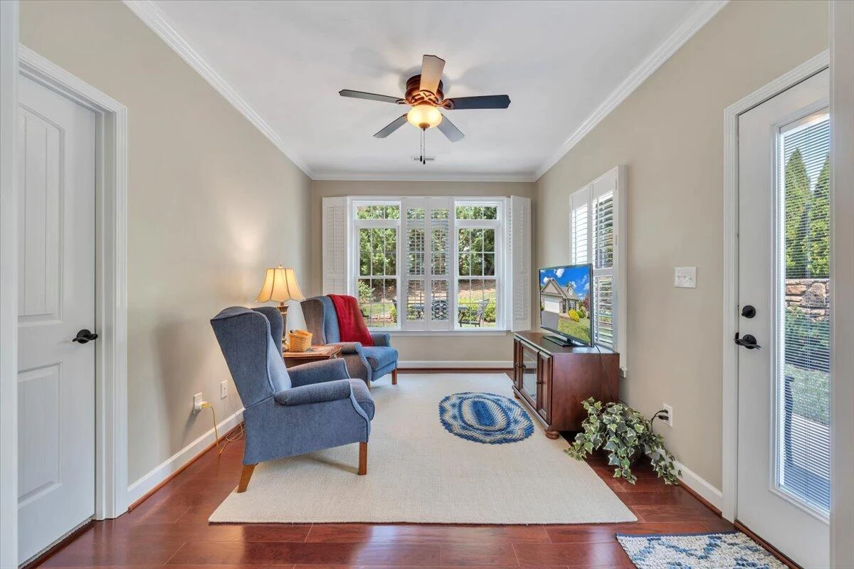 73 Medallion CT - Photo 35