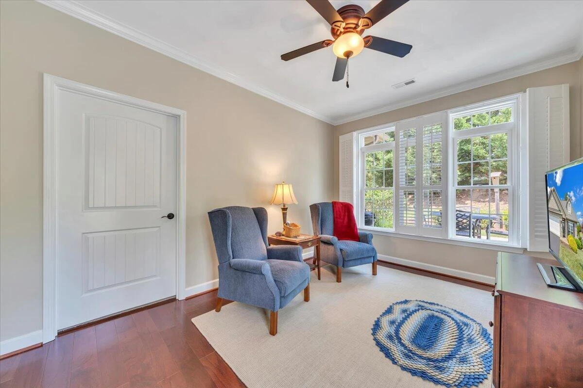 73 Medallion CT - Photo 36
