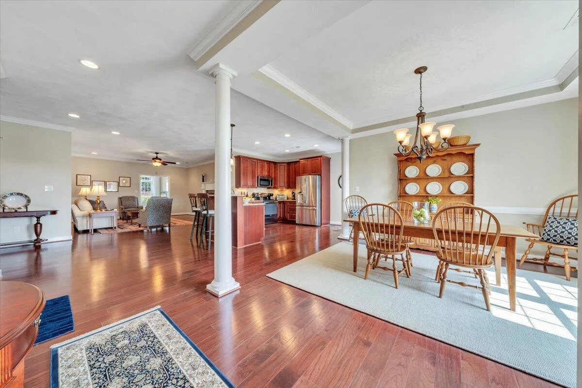 73 Medallion CT - Photo 5