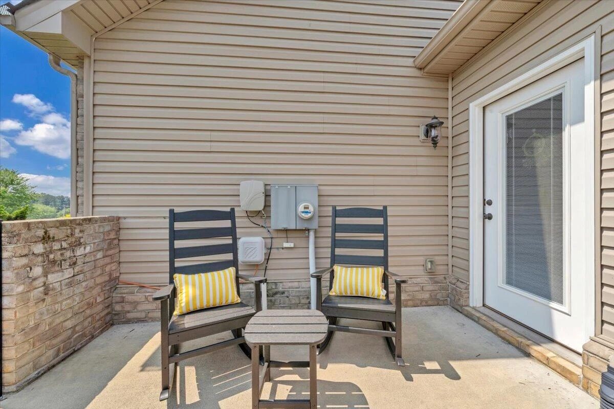 73 Medallion CT - Photo 41