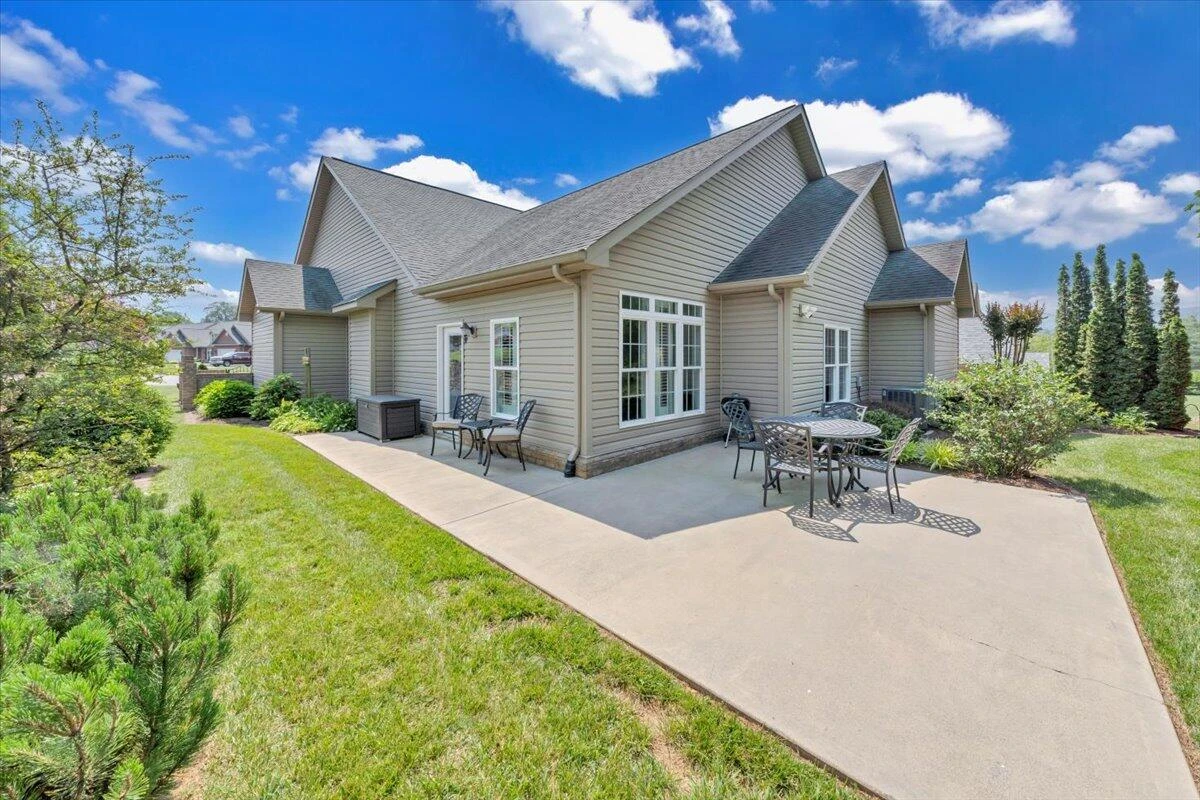 73 Medallion CT - Photo 44