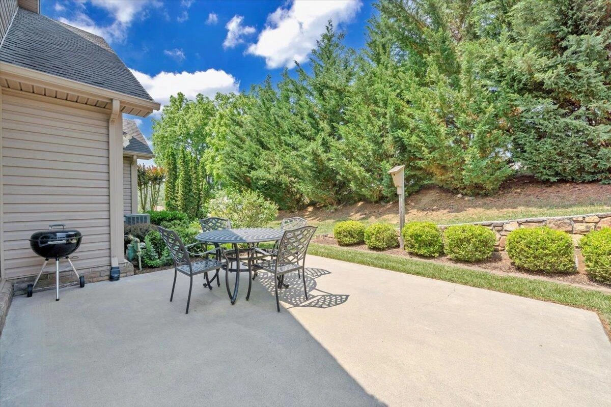 73 Medallion CT - Photo 45