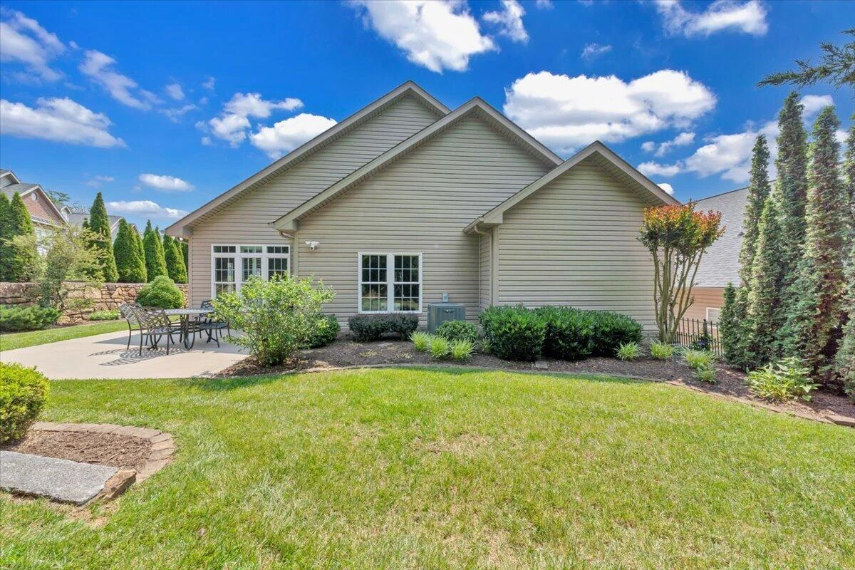 73 Medallion CT - Photo 46