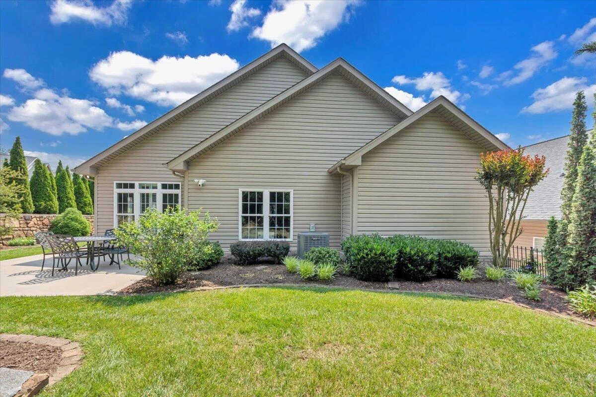 73 Medallion CT - Photo 47