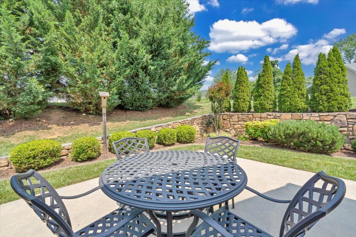 73 Medallion CT - Photo 48
