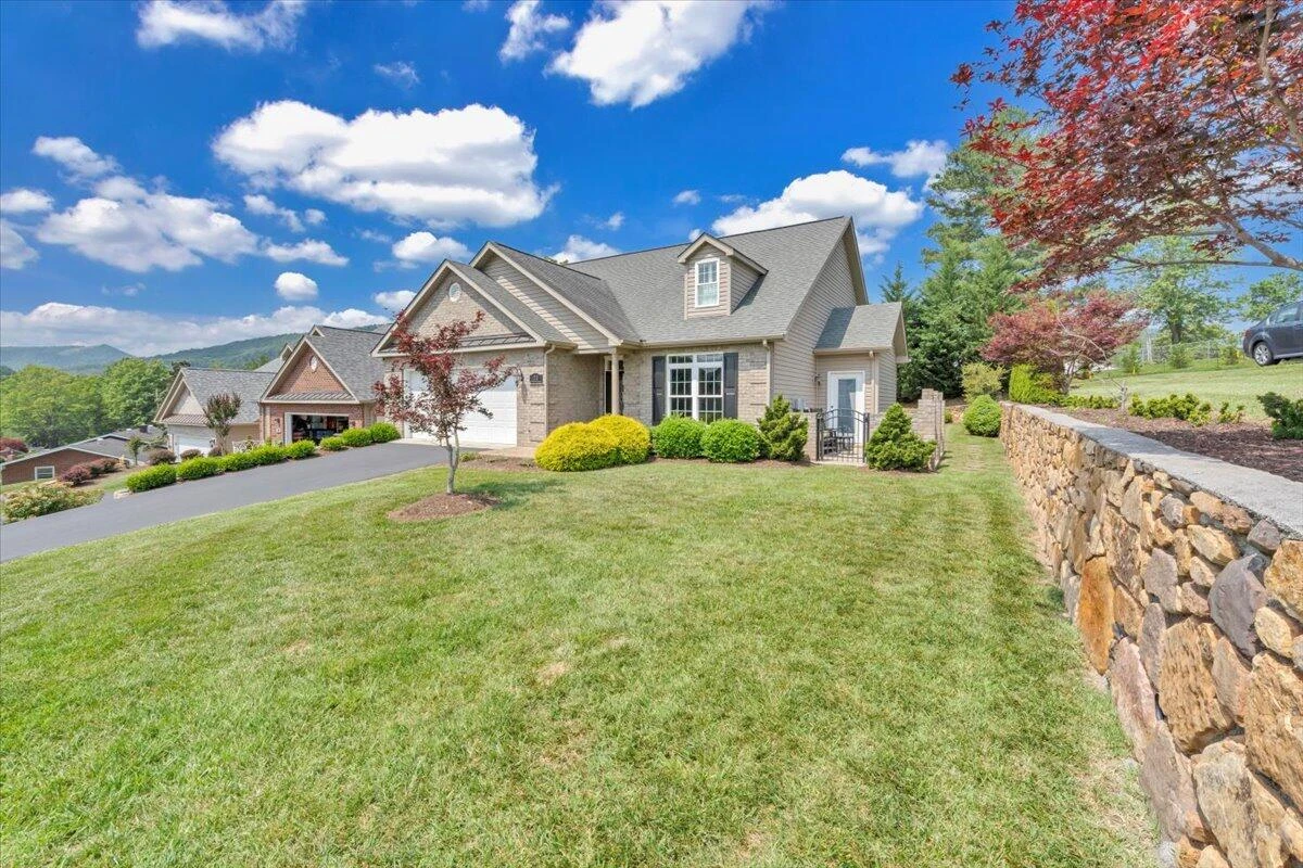 73 Medallion CT - Photo 51
