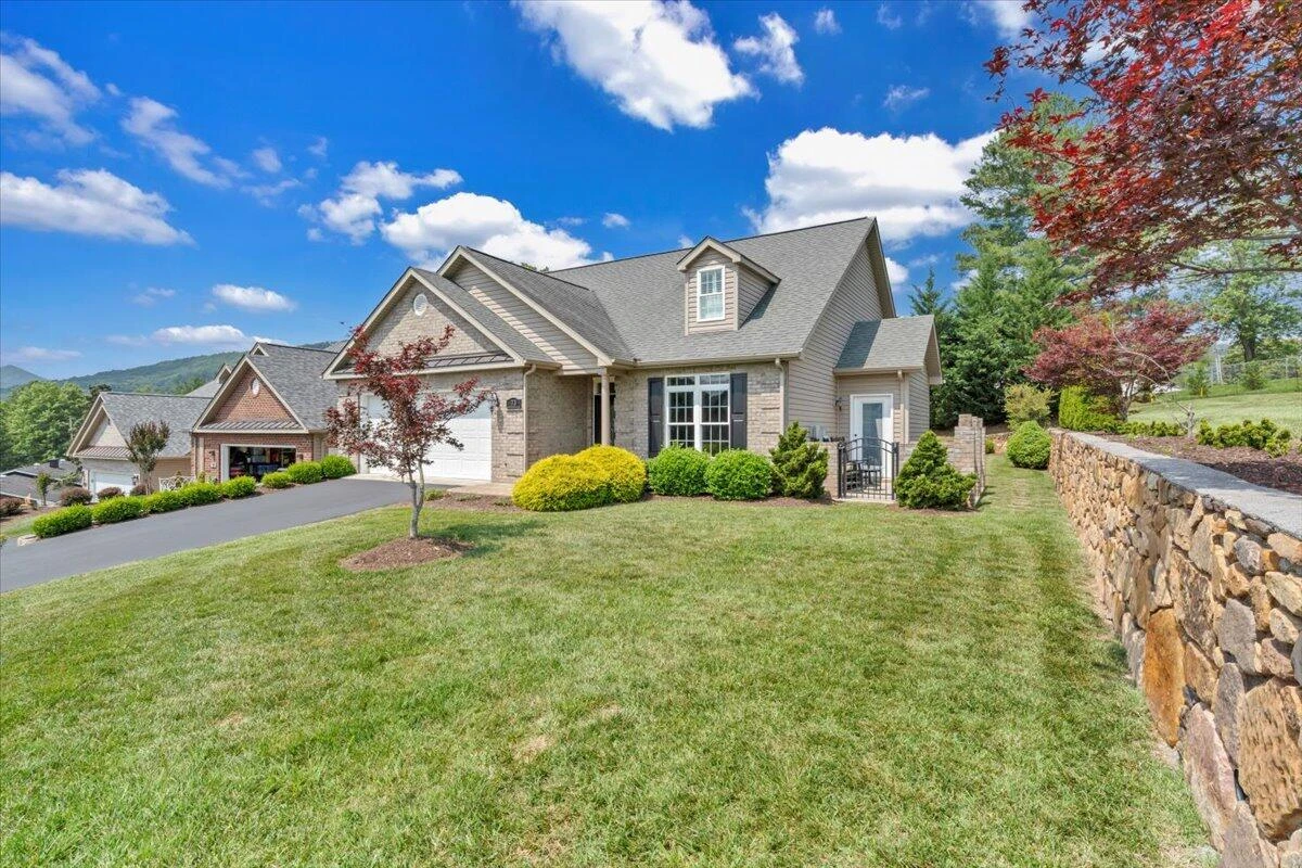 73 Medallion CT - Photo 52