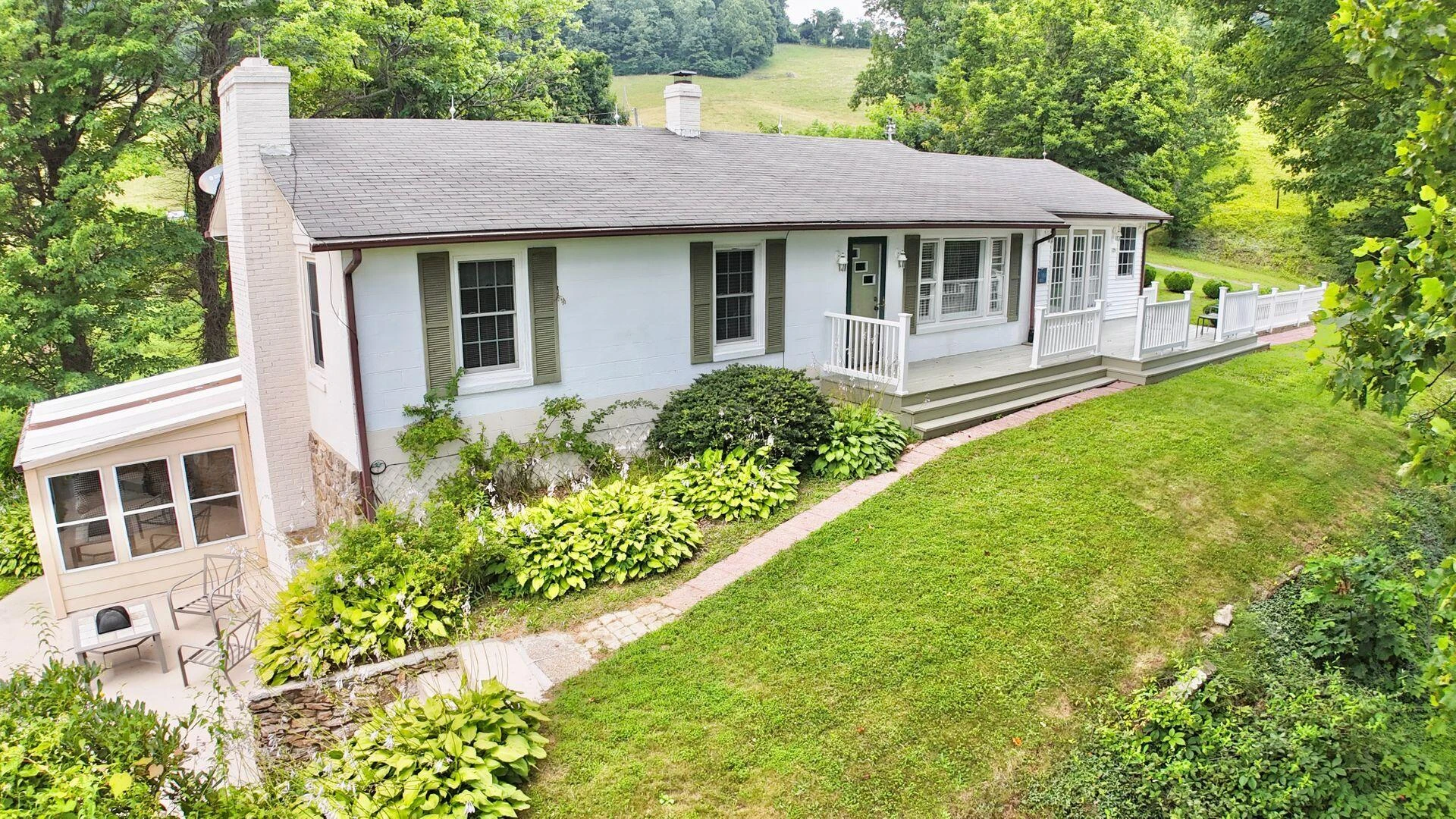 2643 Wades Gap RD