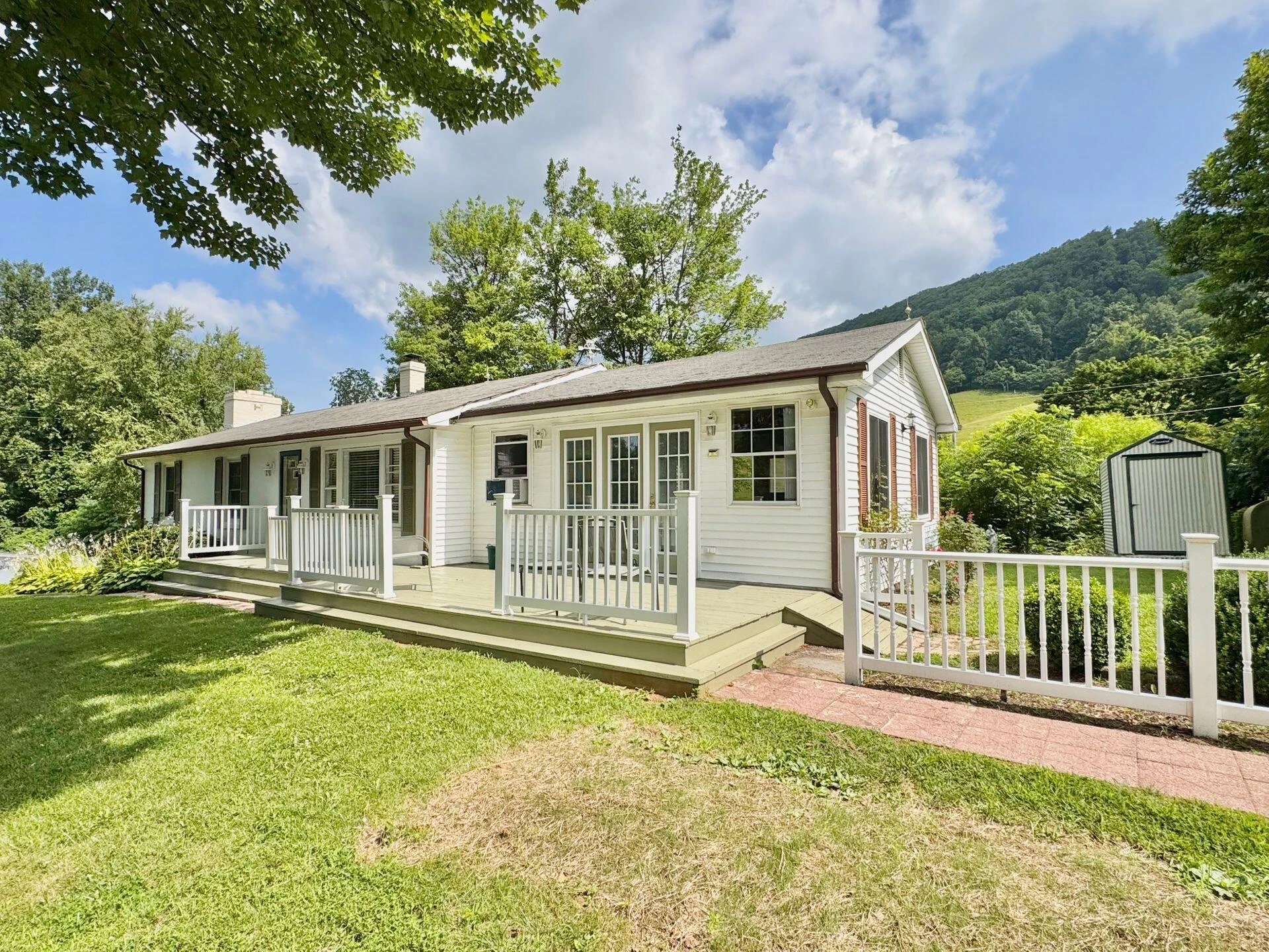 2643 Wades Gap RD - Photo 2