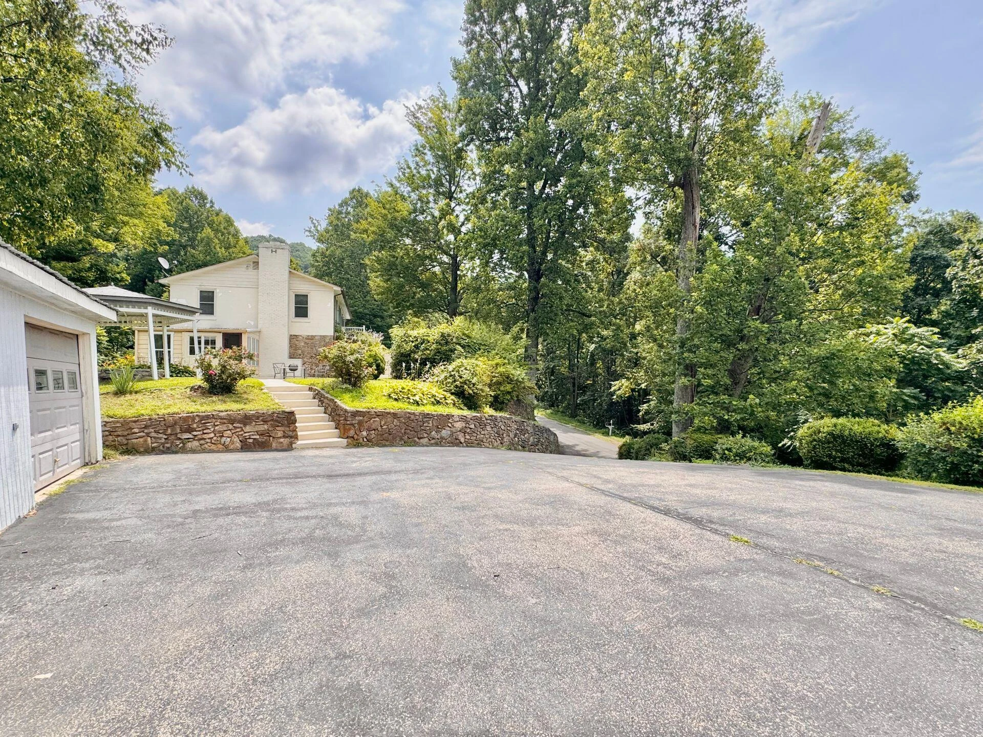 2643 Wades Gap RD - Photo 73