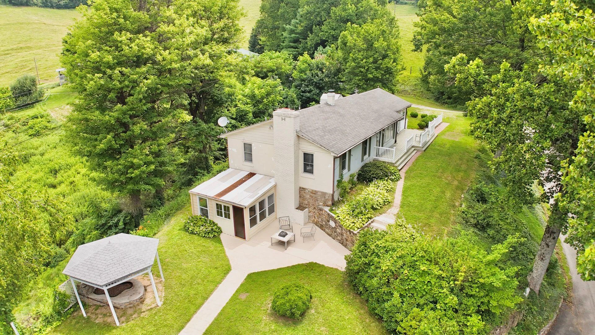 2643 Wades Gap RD - Photo 81