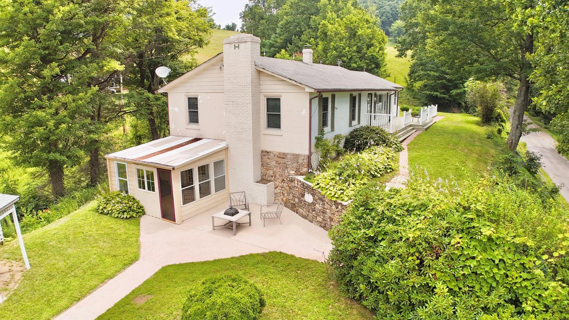 2643 Wades Gap RD - Photo 82