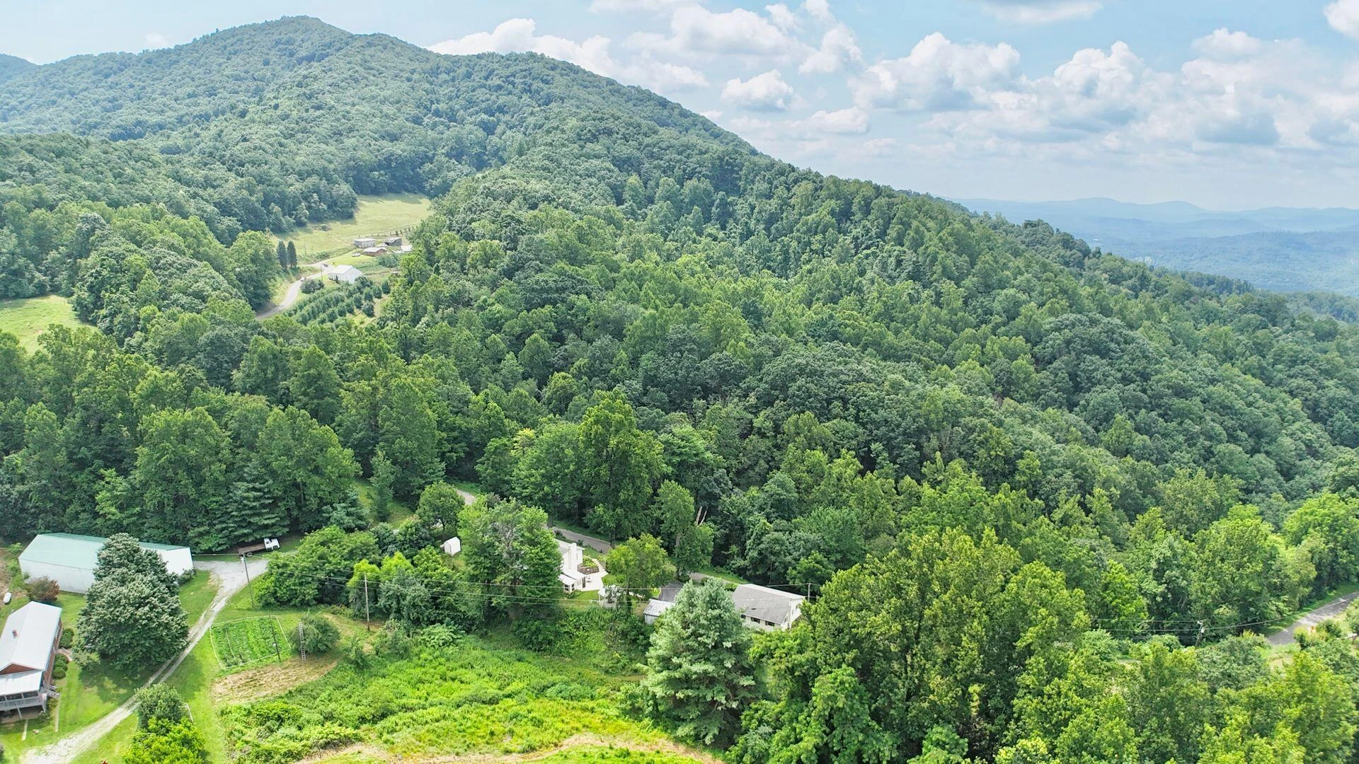 2643 Wades Gap RD - Photo 88