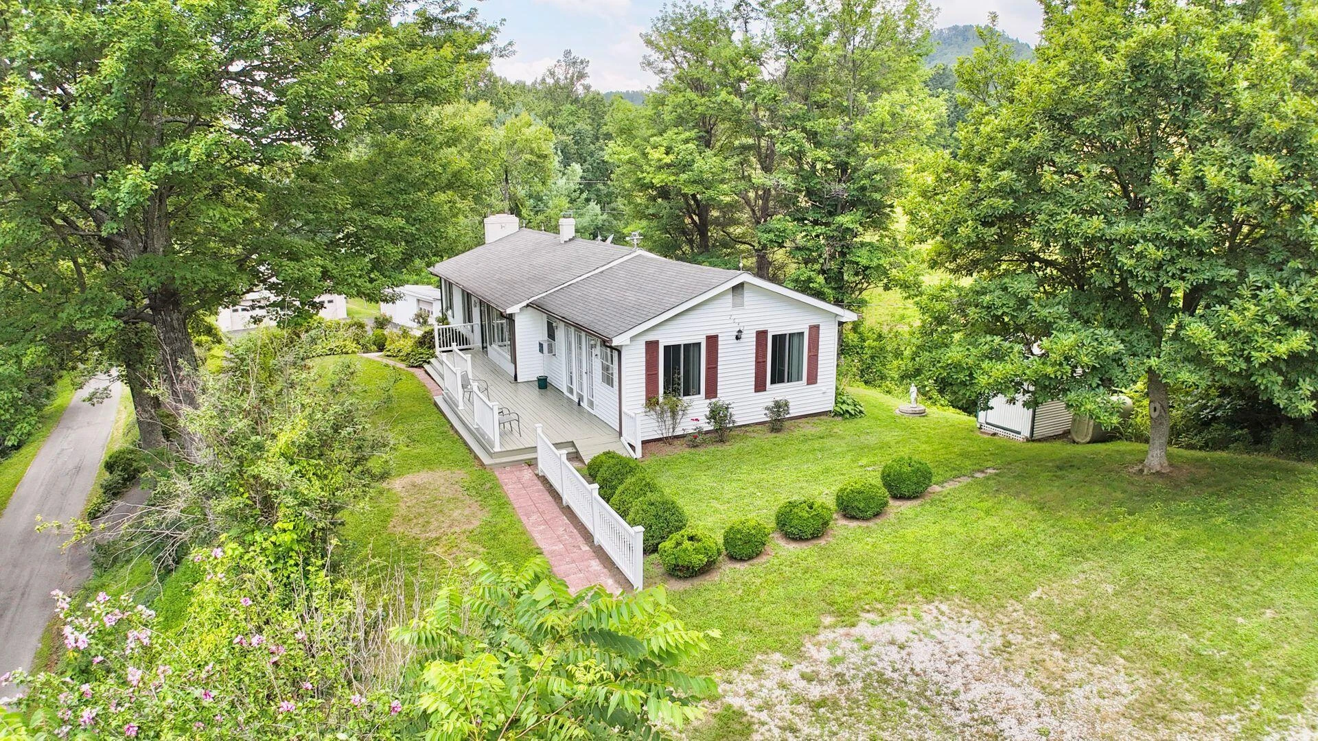 2643 Wades Gap RD - Photo 91