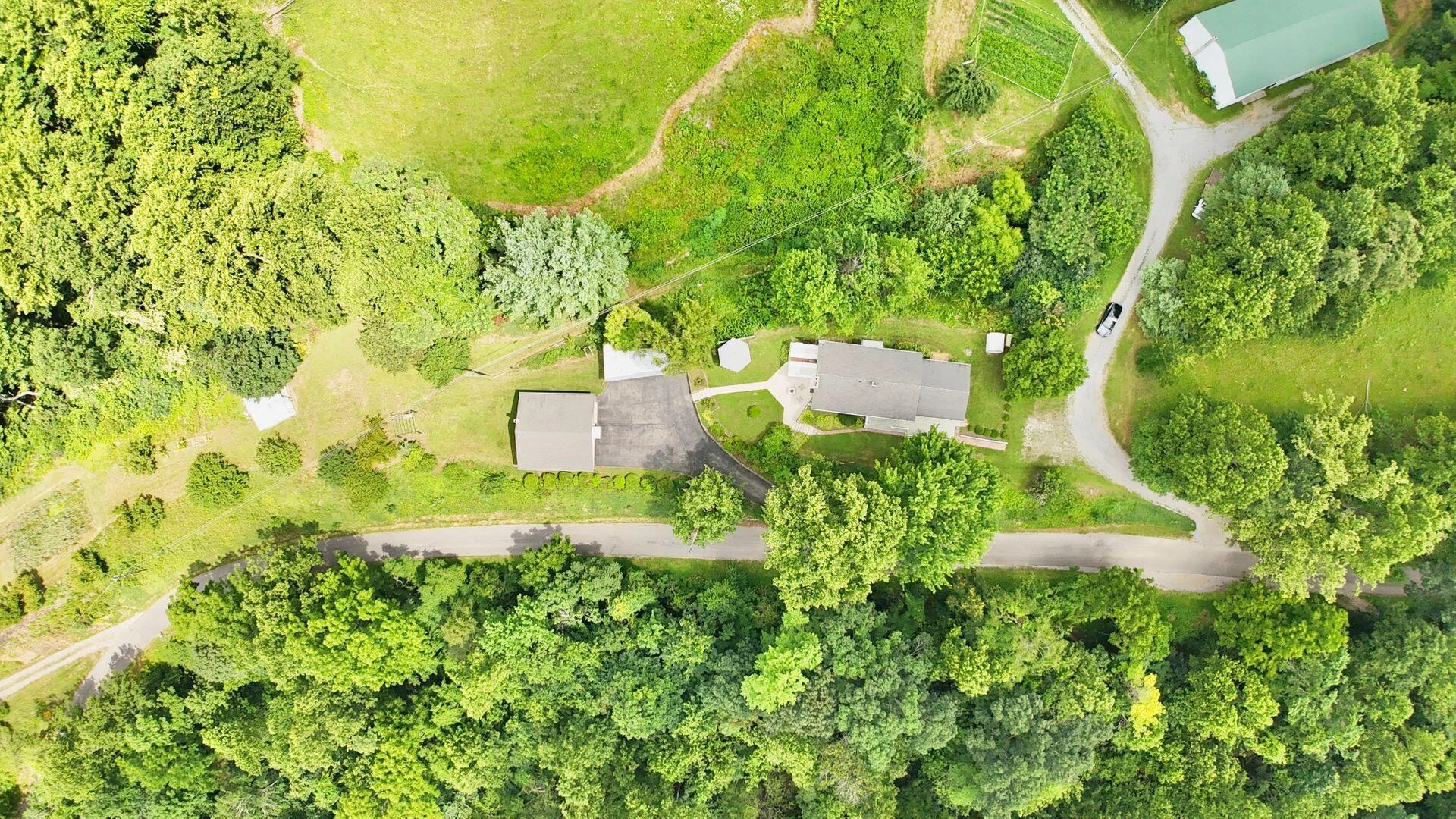 2643 Wades Gap RD - Photo 92