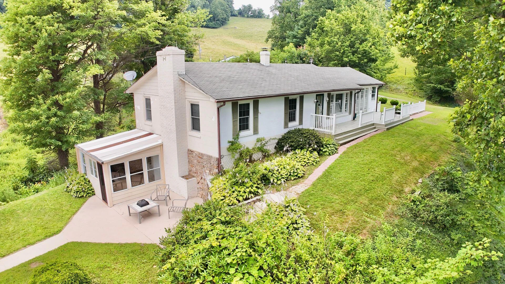 2643 Wades Gap RD - Photo 94