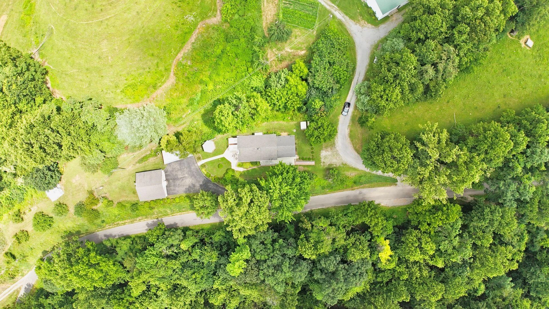2643 Wades Gap RD - Photo 96