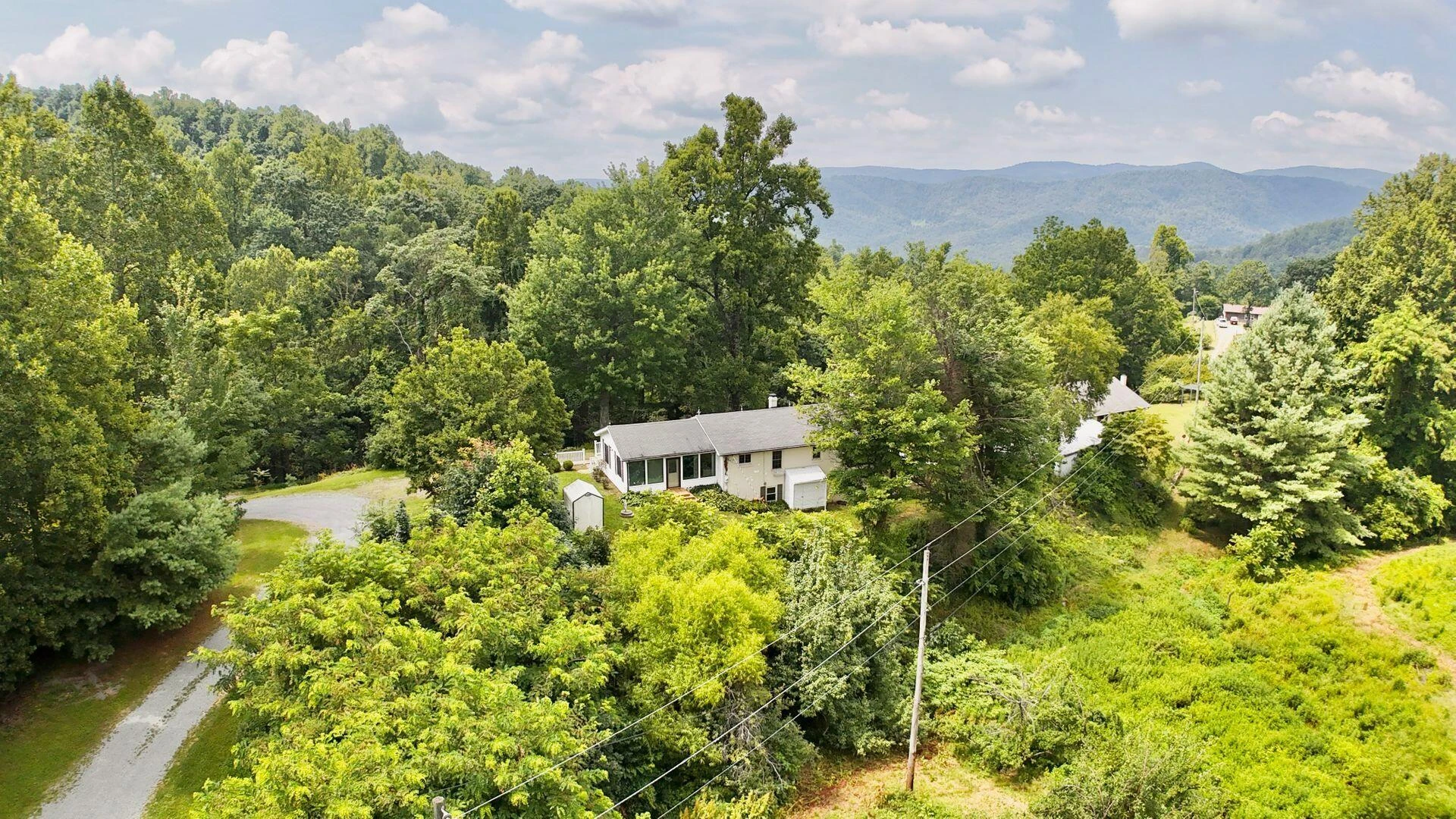2643 Wades Gap RD - Photo 99