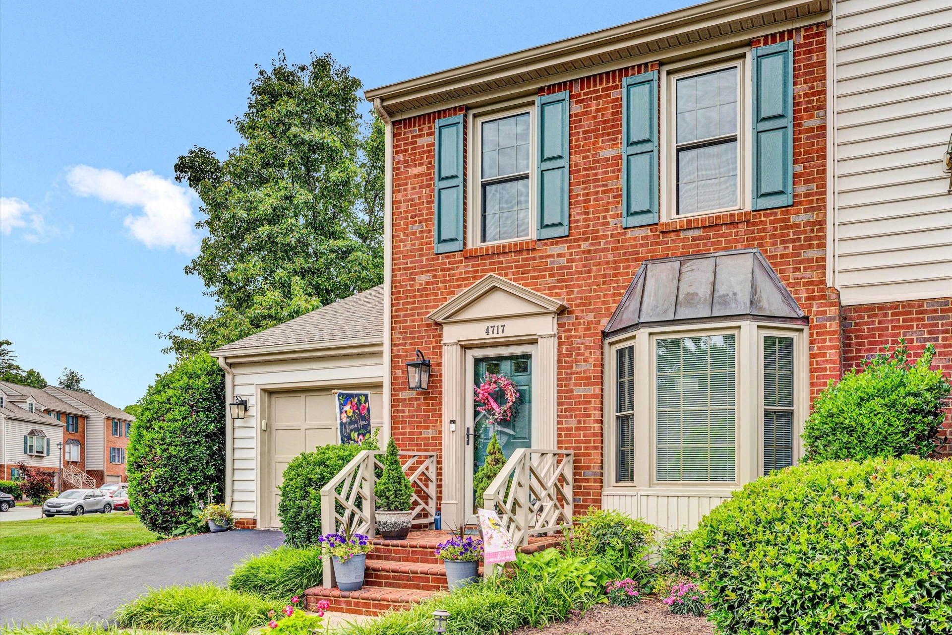 4717 Wembley PL - Photo 3