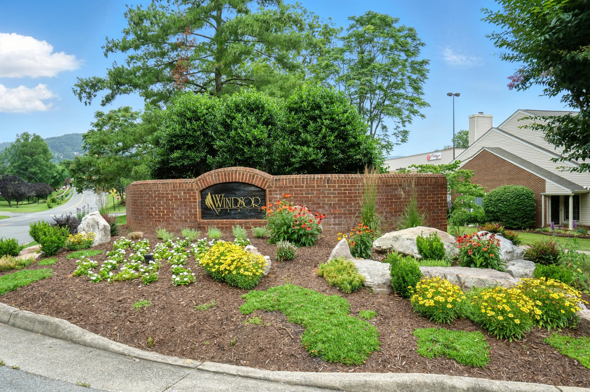 4717 Wembley PL - Photo 42