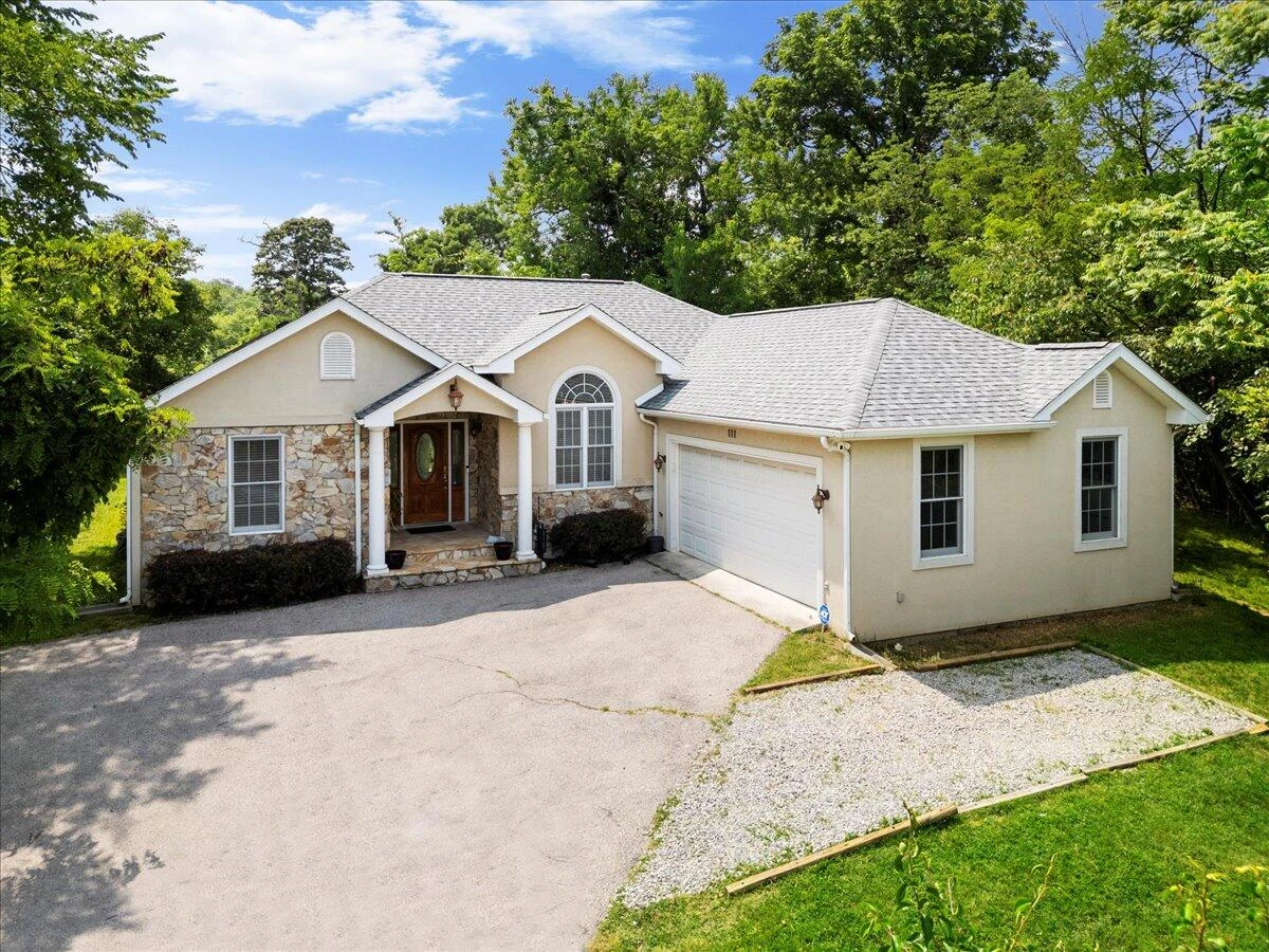 111 Deer Trace LN - Photo 2