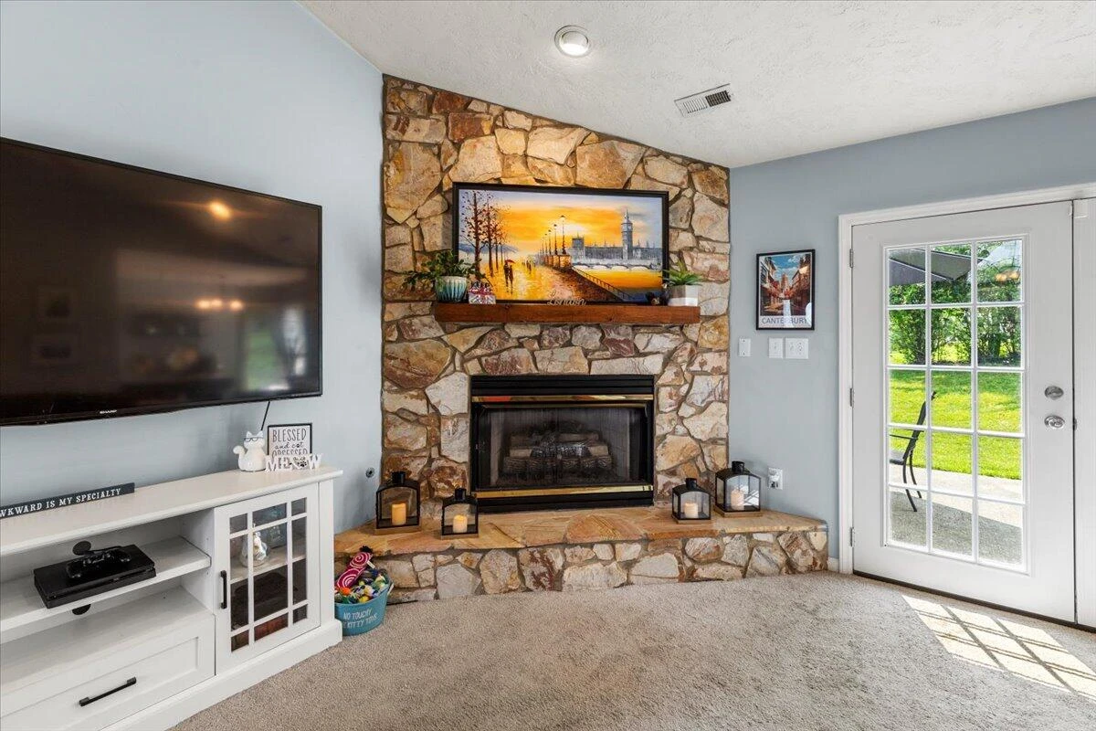 111 Deer Trace LN - Photo 20