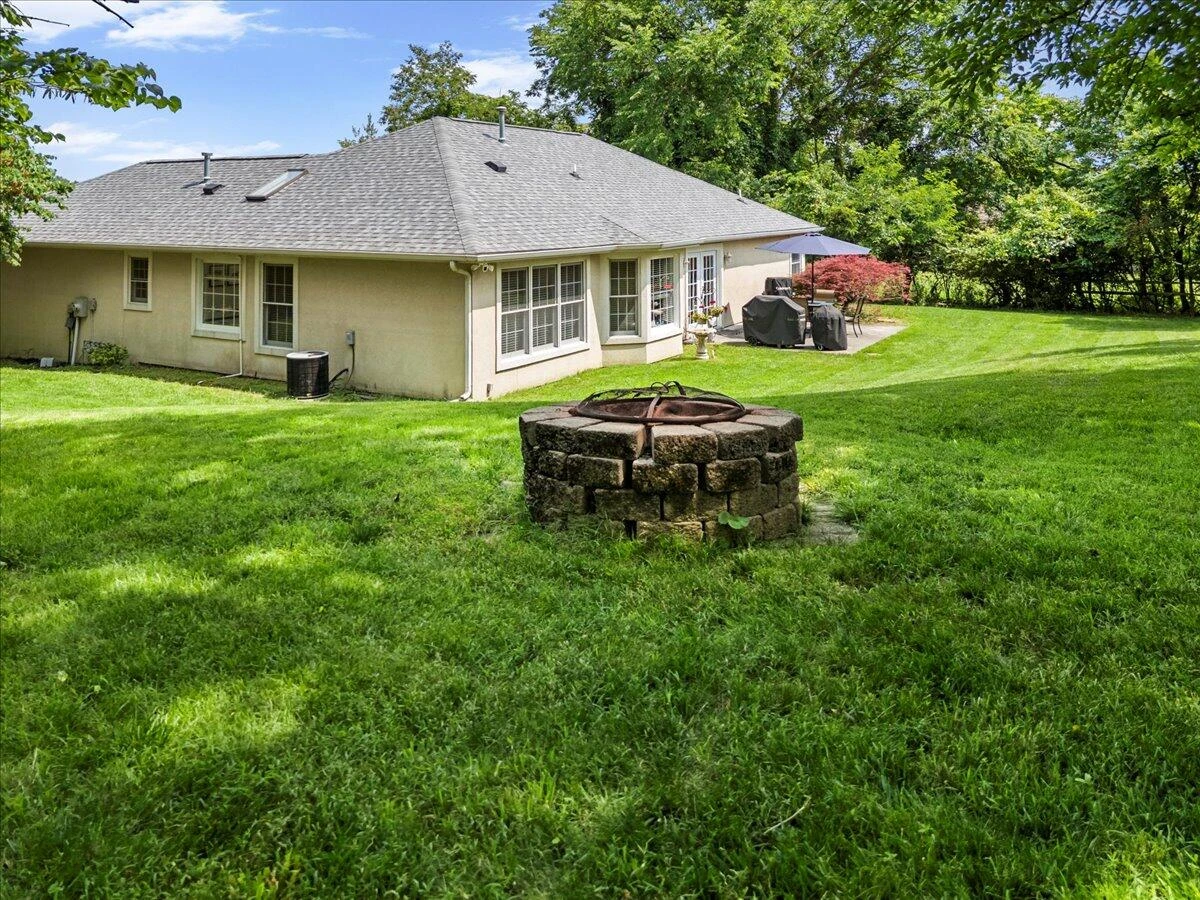 111 Deer Trace LN - Photo 52