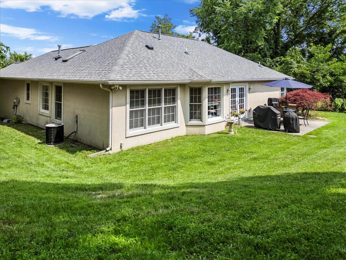 111 Deer Trace LN - Photo 56