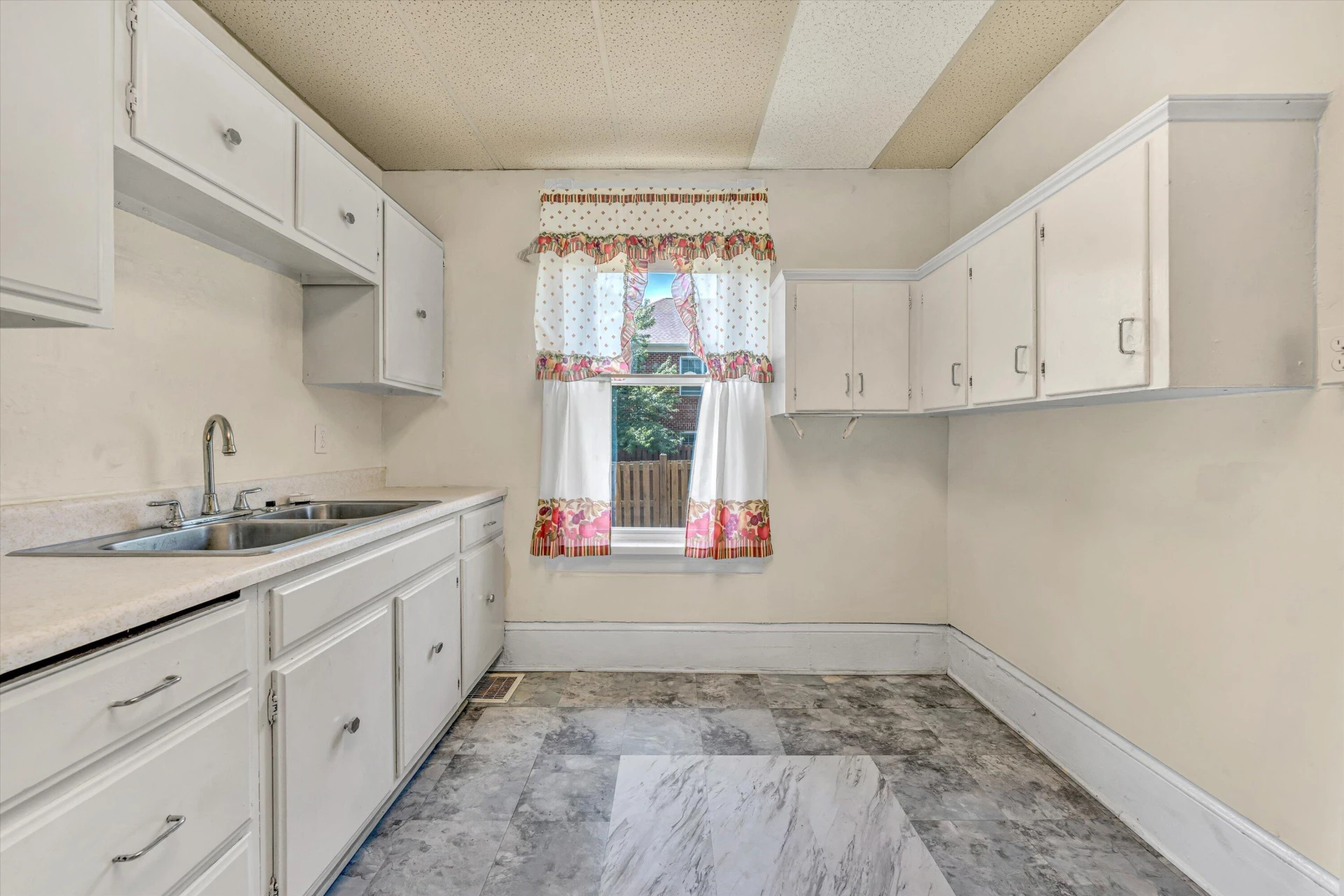 615 Janette AVE - Photo 13
