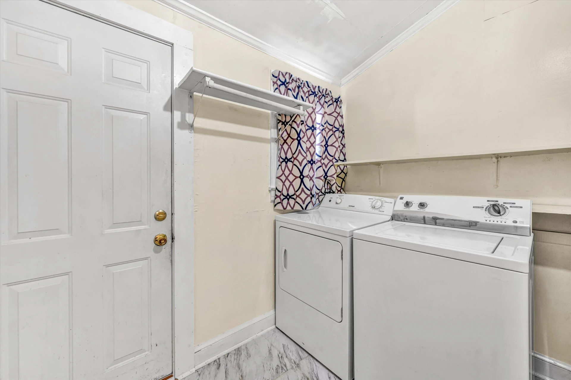 615 Janette AVE - Photo 16