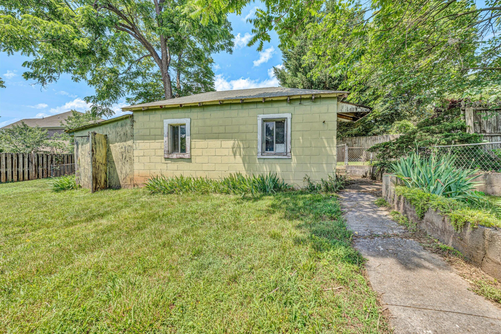 615 Janette AVE - Photo 20