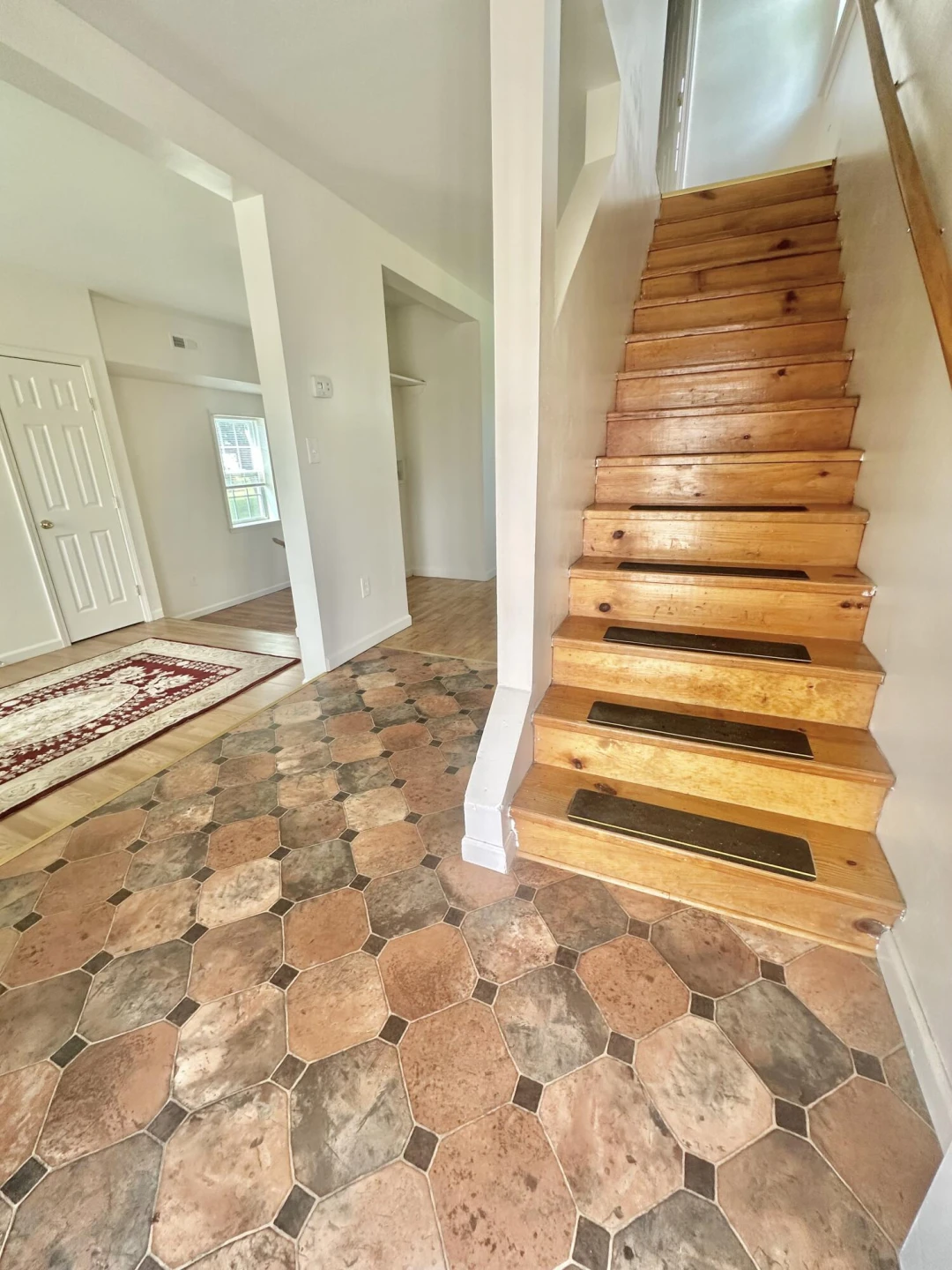418 Marshall AVE - Photo 17