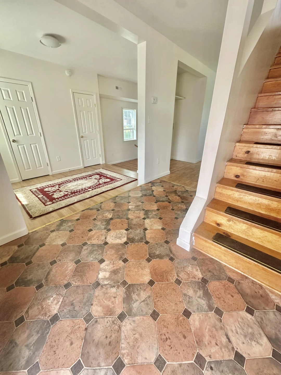 418 Marshall AVE - Photo 18