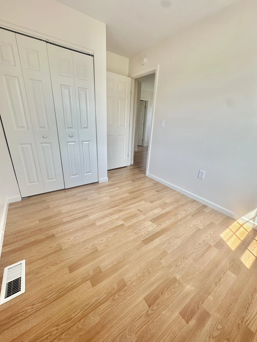418 Marshall AVE - Photo 42