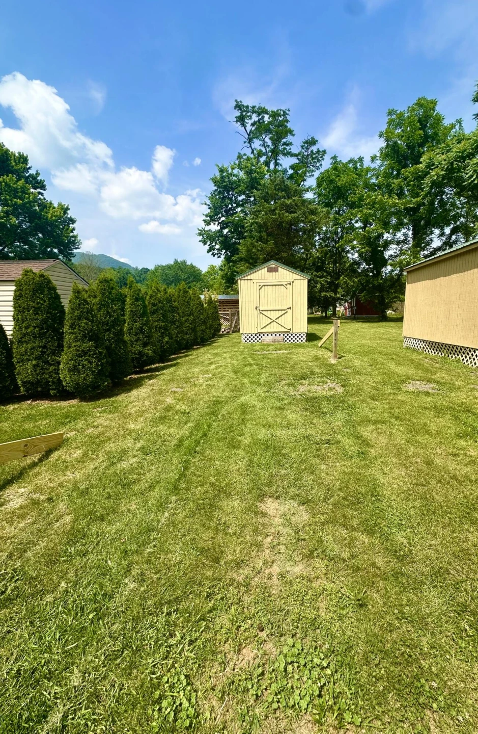 418 Marshall AVE - Photo 8