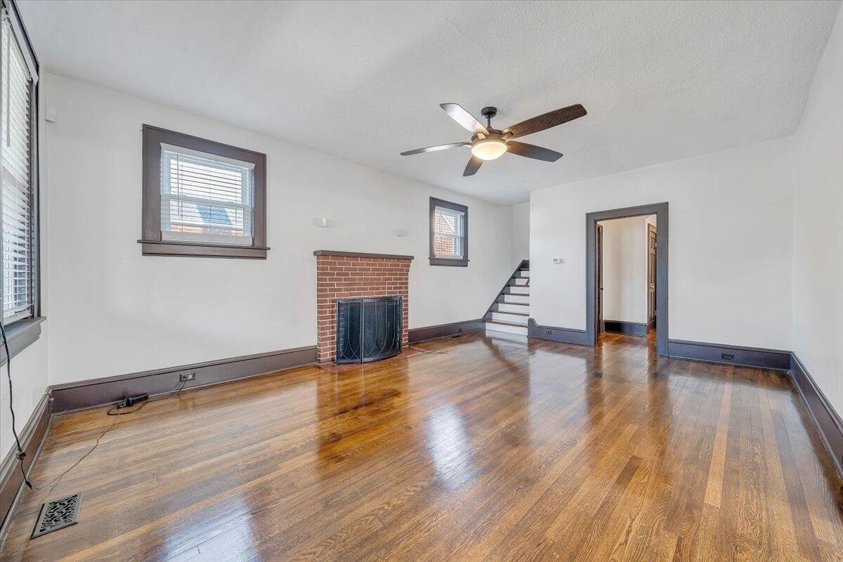 2321 Massachusetts AVE - Photo 2
