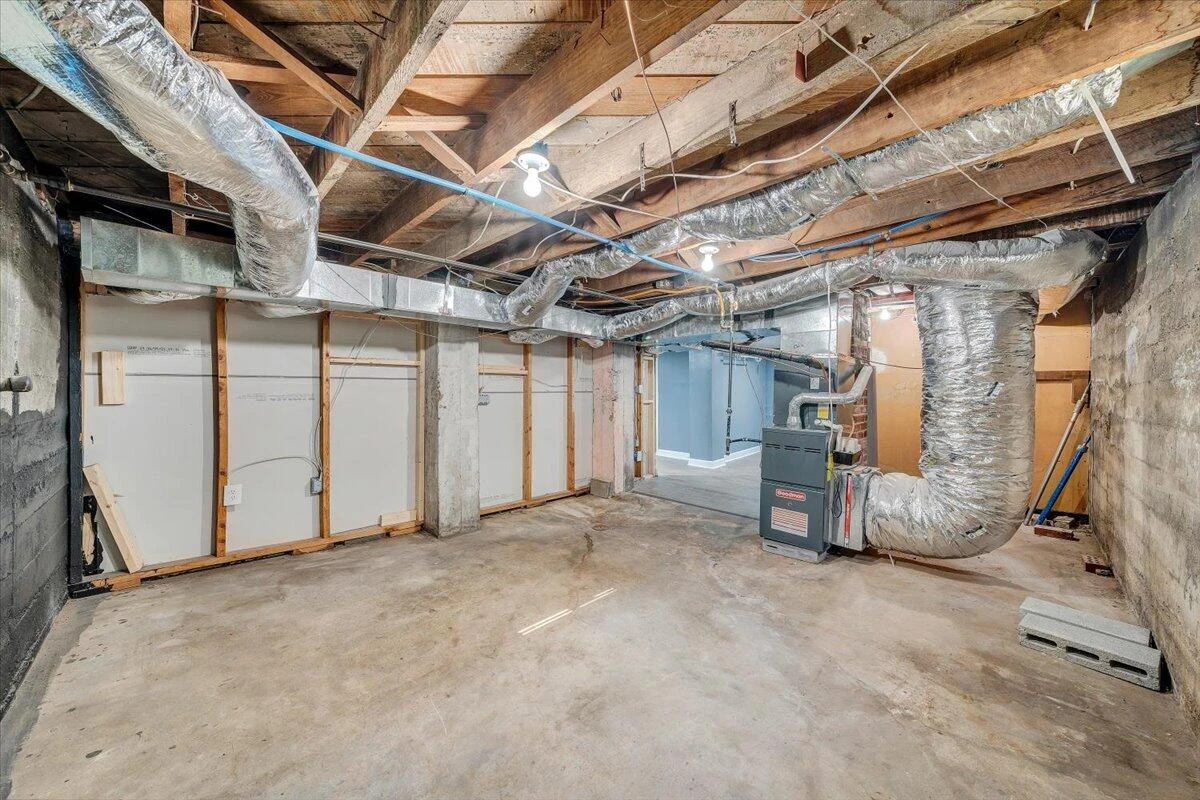2321 Massachusetts AVE - Photo 25